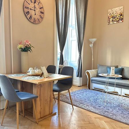 Budapest Palace Apartment - Palace District - Downtown 외부 사진